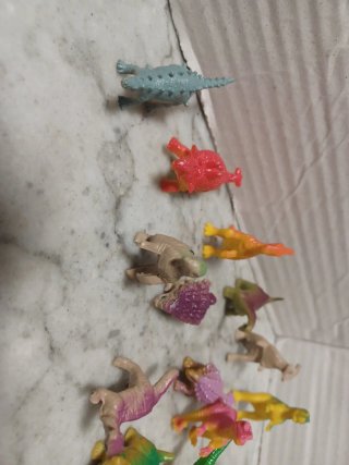 25 Dinosaurios PVC Juguetes Variados