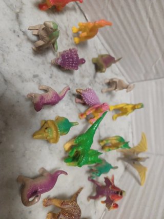 25 Dinosaurios PVC Juguetes Variados