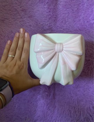 Macetero cerámica lazo rosa y blanco