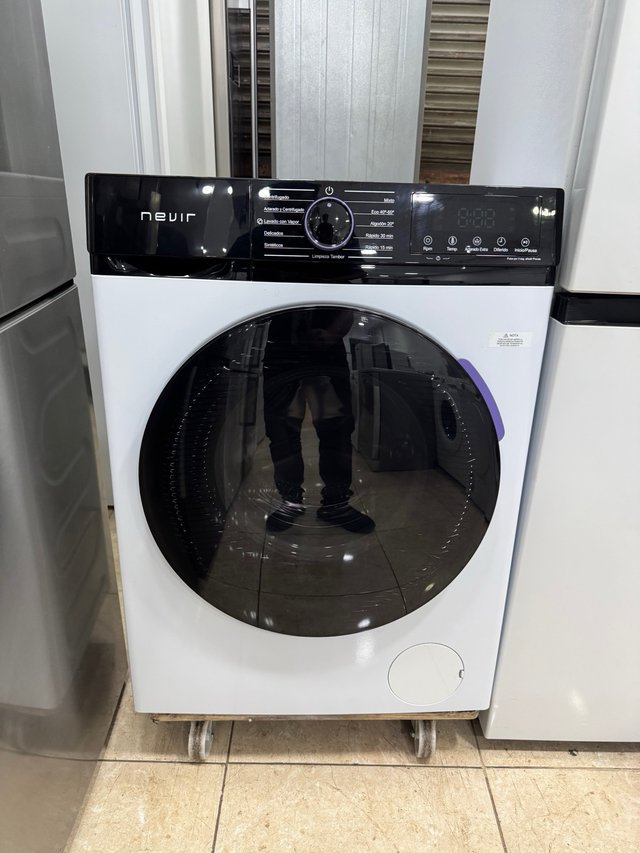 Lavadora y Frigorífico Hisense