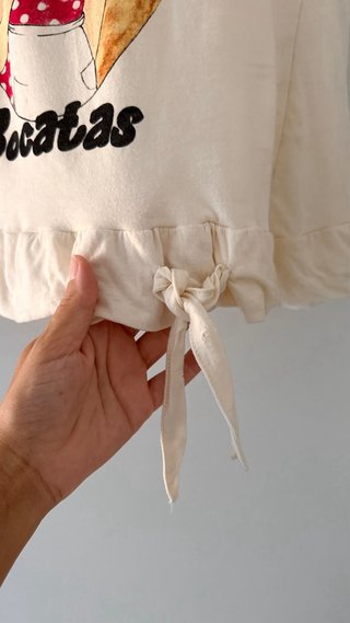 Camiseta cruda con dibujo Bocatas