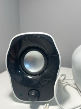 Altavoces Blanco y Negro