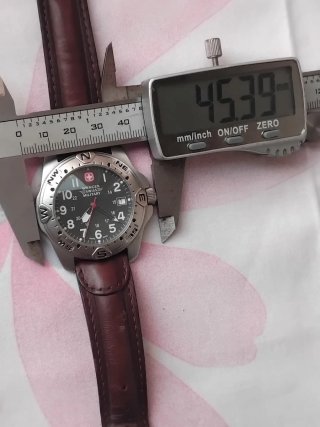 Reloj Wenger Swiss Military Negro/Plateado
