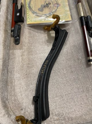 Violín 4/4 con accesorios.