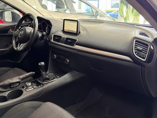 Mazda 3 2015