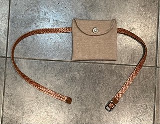 Bolso tipo riñonera Beige y Dorada Trenzada