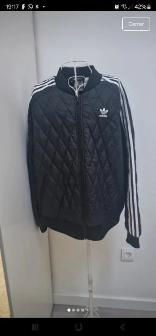 Chaqueta Adidas acolchada negra