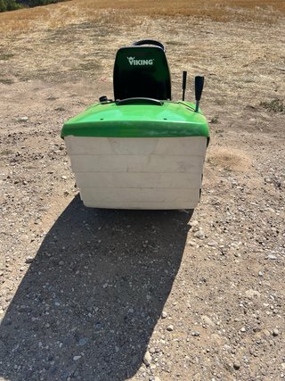 Tractor cortacésped Viking verde