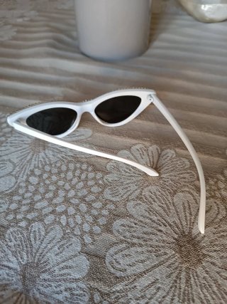 Occhiali da sole bianchi con strass