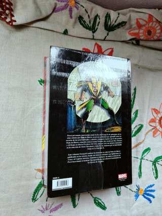 Puño de Hierro. Integral. Omnigold. Panini.