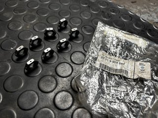Tuerca Bomba de Aceite BMW Tuerca Perforada