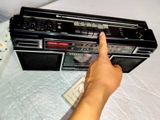 Radio Sanyo M-9703K Año de Fabricación 1985.