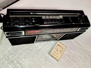 Radio Sanyo M-9703K Año de Fabricación 1985.