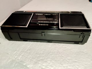 Radio Sanyo M-9703K Año de Fabricación 1985.