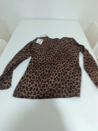 Camiseta manga larga estampado leopardo