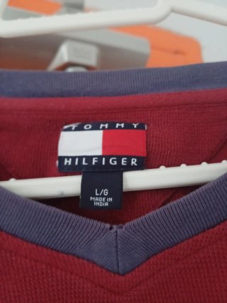 Jersey Tommy Hilfiger Rojo y Gris