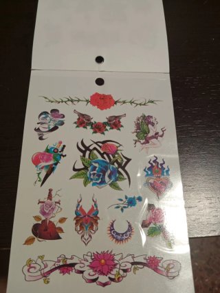 Tatuajes de pegar con agua