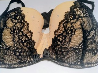 Completo lingerie beige e nero, taglia 4°