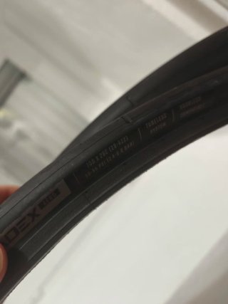 Oferta "2x1"Cubiertas Cadex Aero 700x28C Negro