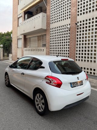 Peugeot 208 HDI