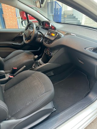 Peugeot 208 HDI
