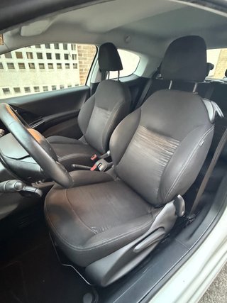 Peugeot 208 HDI