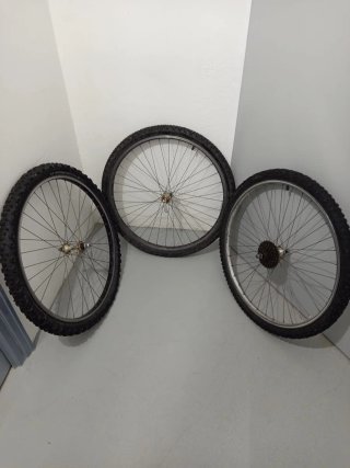 Ruedas de Bicicleta (2 Delanteras, 1 Trasera)