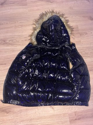 Chaleco Moncler Negro con Capucha