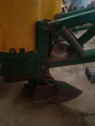 Sembradora de girasoles 4 hileras