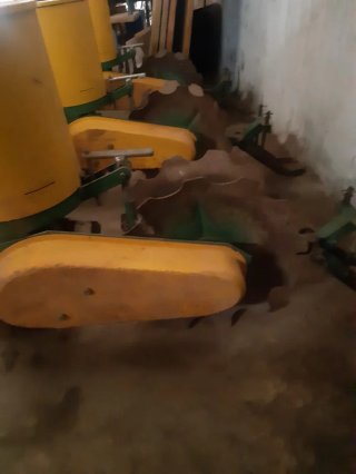 Sembradora de girasoles 4 hileras