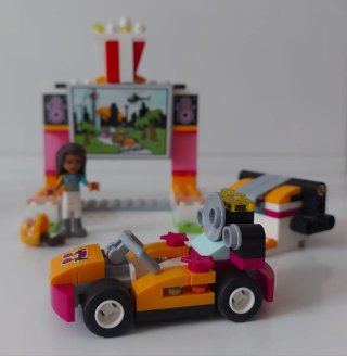 Lego Friends 41349 Cafetería de pilotos