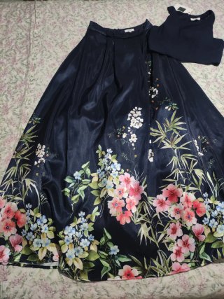 Vestido de fiesta floral azul