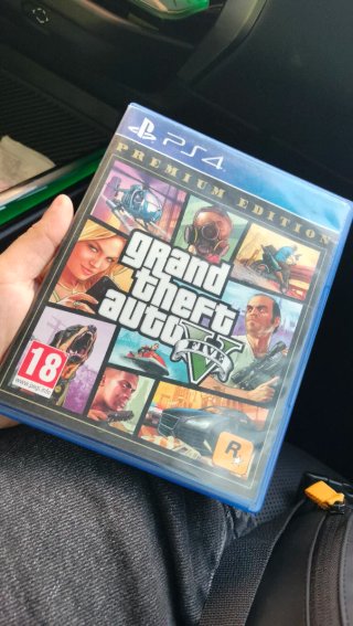 GTA V Premium Edition PS4
