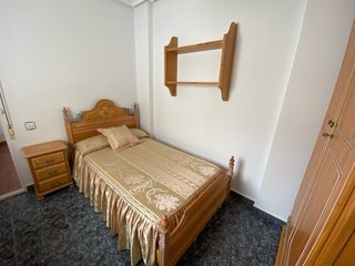 Cama individual de madera