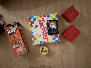 Juegos de mesa: Twister, Jenga, The Mind