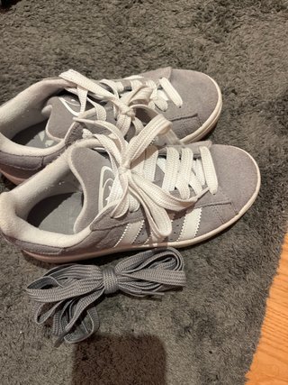 Tenis Adidas Gris y Blanco