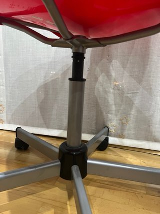 Silla SNLLE roja IKEA