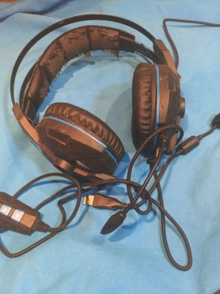 Auriculares Klim Gaming USB