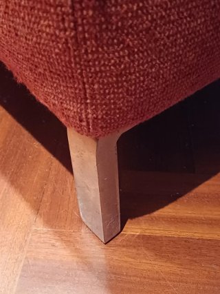 Divano moderno Zanotta con pouf
