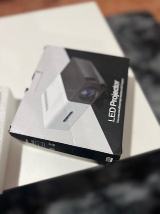 Proyector Blanco y Negro