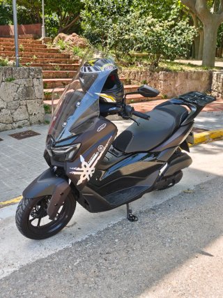 Yamaha Nmax TechMax 2025 Negra