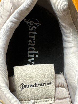 Zapatillas Stradivarius, en muy buen estado
