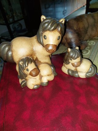 Thun cavallini in ceramica