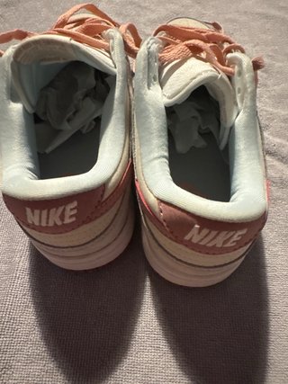 Tenis Nike Blancos y Rosas Talla 38