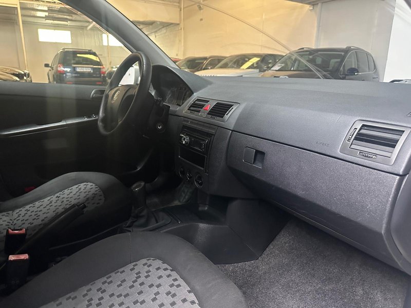 Škoda Fabia 2006, foto 16