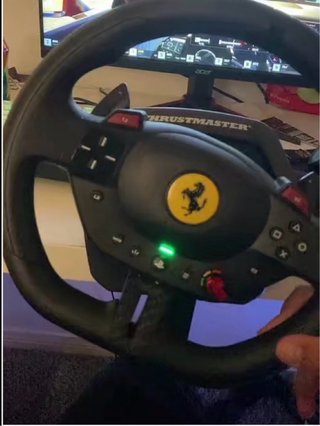 Volante Ferrari Thrustmaster PS4