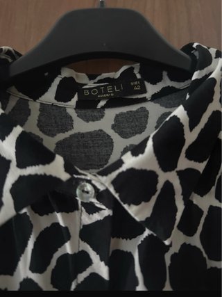 Camisa estampada animal print