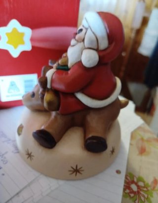 Thun Babbo Natale con renna e regalo