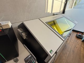 Roland VersaUV LEF-300 Impresora UV