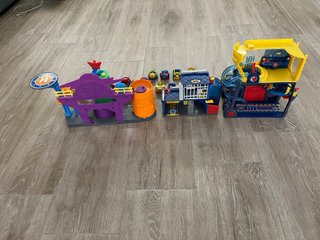 Superthings Guaridas, Coches y Robots